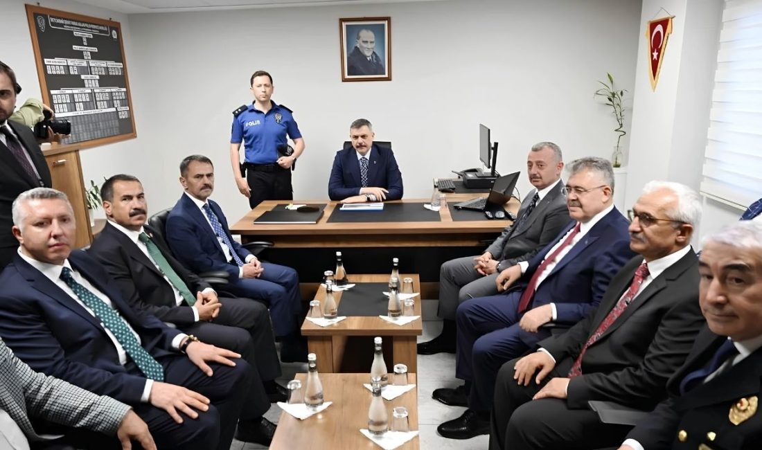 İçişleri Bakanı Mustafa Çiftçi, ziyaret kapsamında Kocaeli'ye geldi. Gebze'deki polis