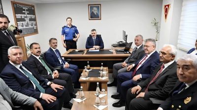 İçişleri Bakanı Mustafa Çiftçi, ziyaret kapsamında Kocaeli'ye geldi. Gebze'deki polis