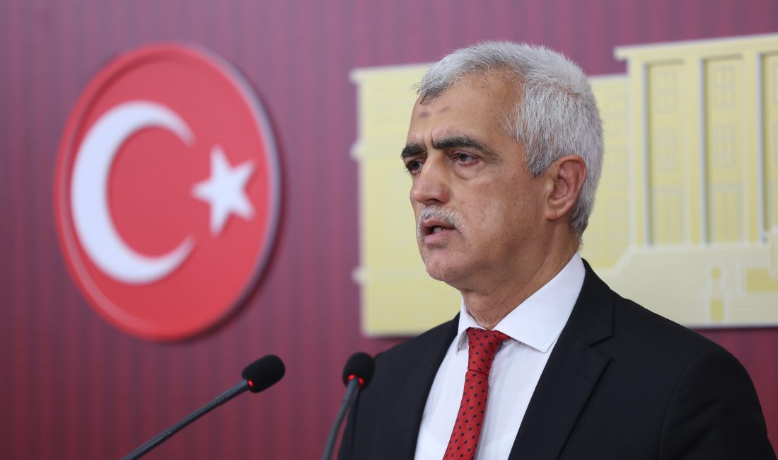 DEM Parti Kocaeli Milletvekili Ömer Faruk Gergerlioğlu, TBMM’de düzenlediği basın
