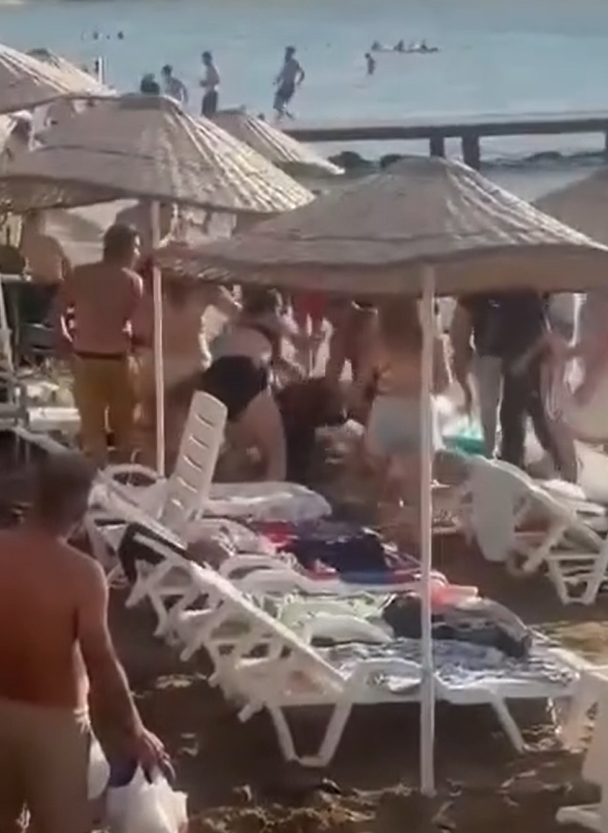 Kocaeli'de plajda ortalık karıştı: Kanlı kavga