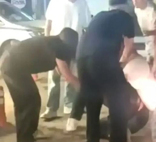 Kocaeli’nin İzmit ilçesinde gece saatlerinde meydana gelen kanlı hesaplaşma, çevredeki
