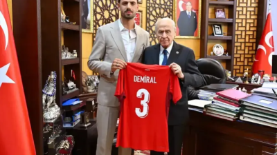 A Milli Futbol Takımımızın başarılı savunma oyuncusu Merih Demiral, Ankara’da