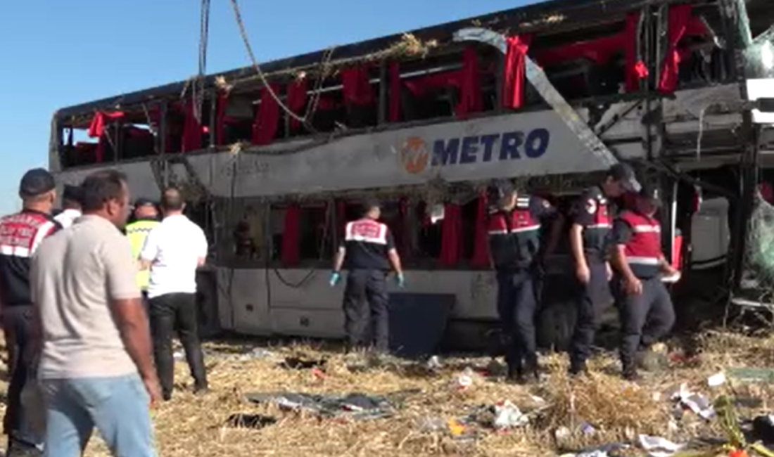 Amasya’nın Merzifon ilçesinde sabaha karşı meydana gelen feci trafik kazası