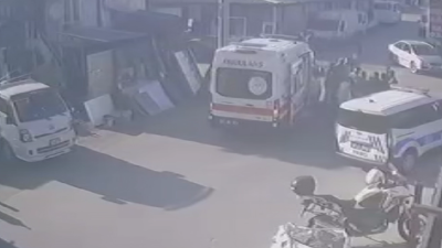 İzmit Sanayi Mahallesi Nar Çiçeği Sokak'ta sık yaşanan trafik kazaları