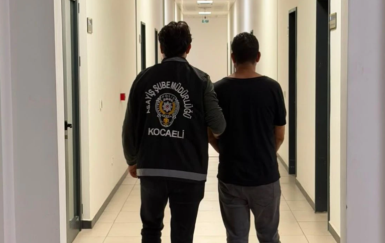 Kocaeli’de uyuşturucu ticareti suçundan hakkında kesinleşmiş uzun süreli hapis cezası