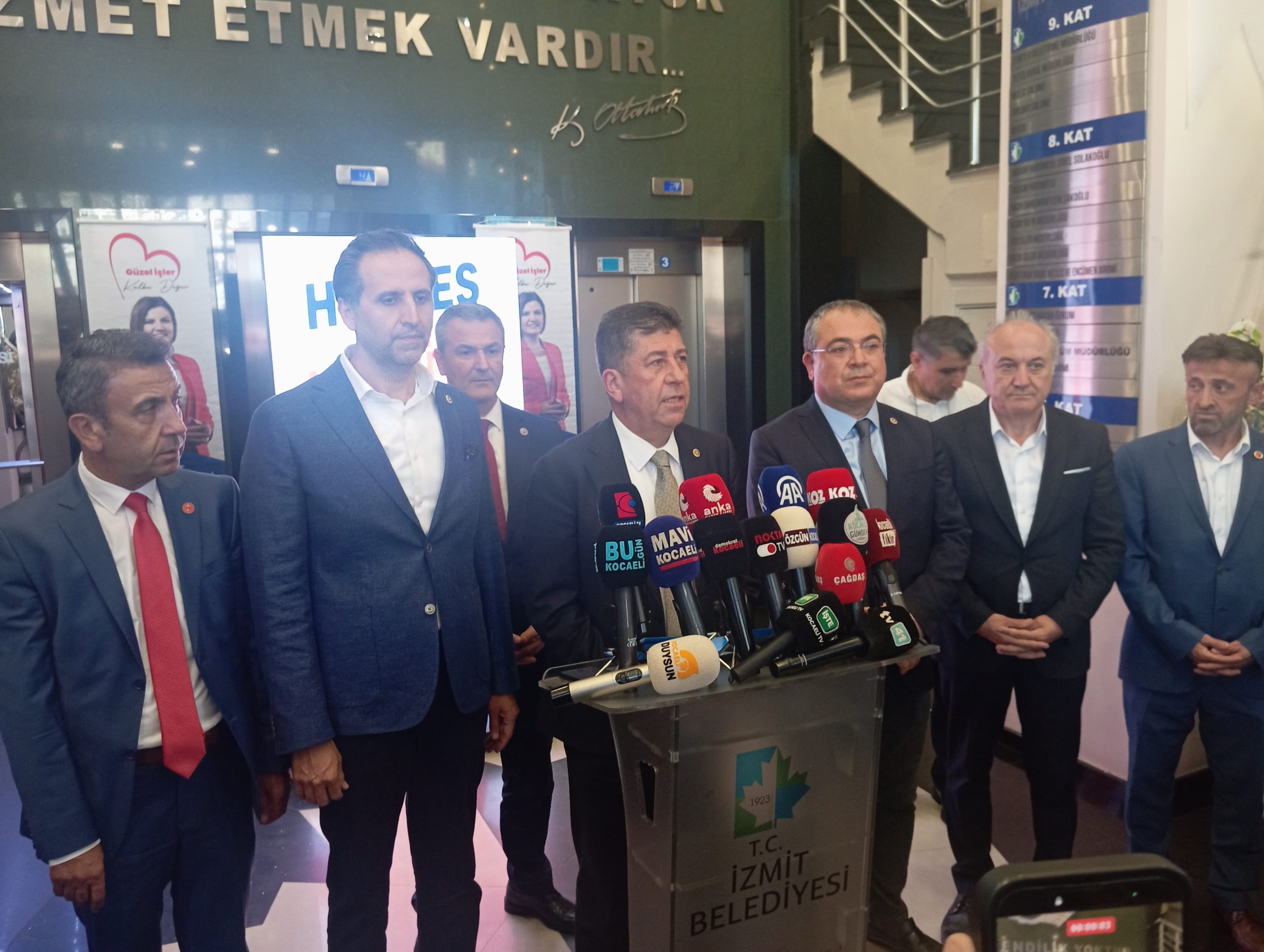 İzmit Belediyesi'ne operasyon tepkisi: Yaşar Tüzün'den flaş açıklama