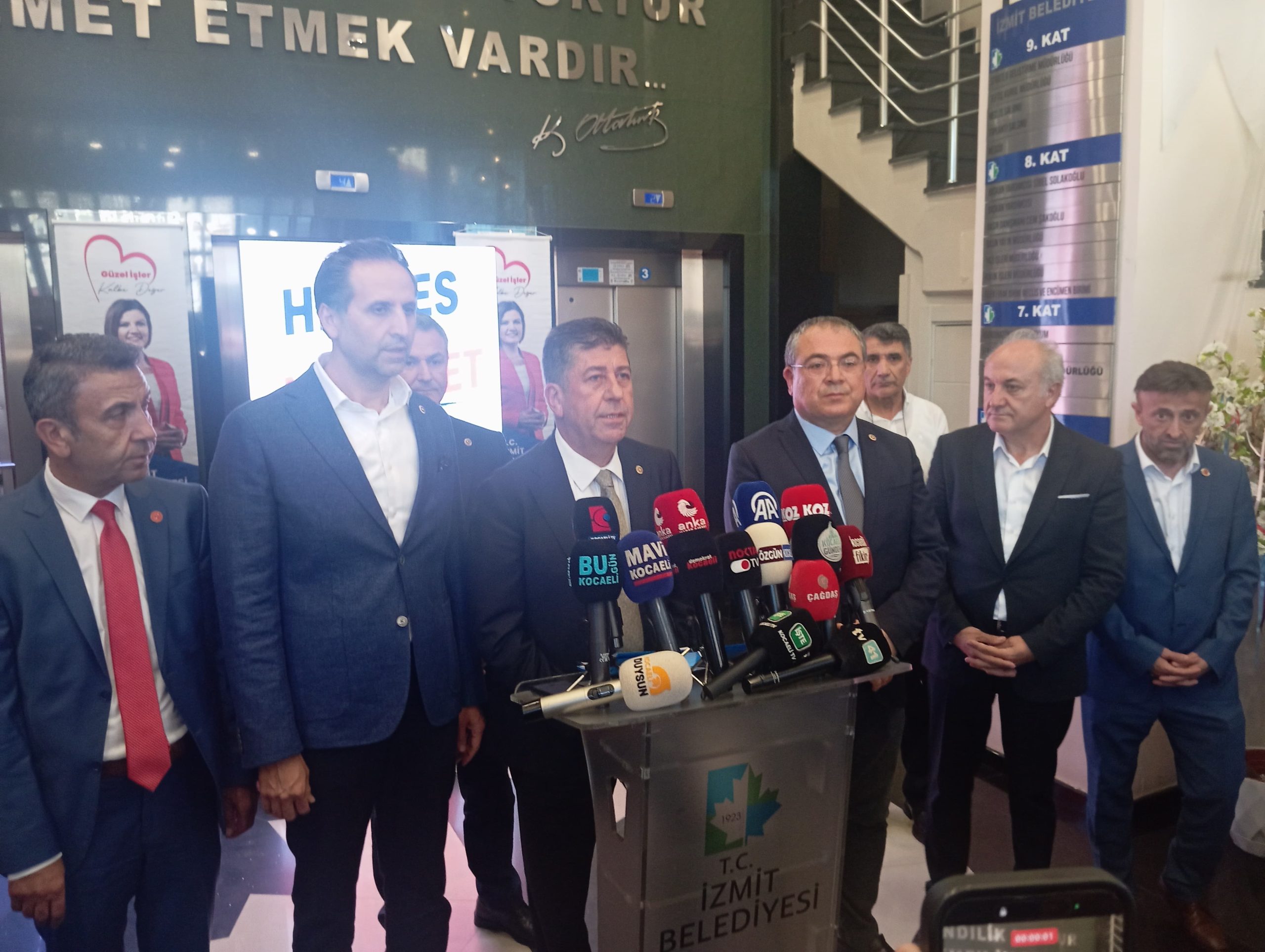 İzmit Belediyesi'ne operasyon tepkisi: Yaşar Tüzün'den flaş açıklama