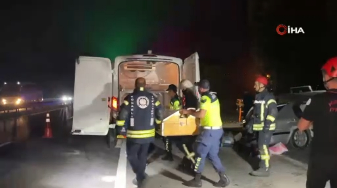 TEM Kocaeli'de tır dehşeti: 1 çocuk öldü, yaralılar var