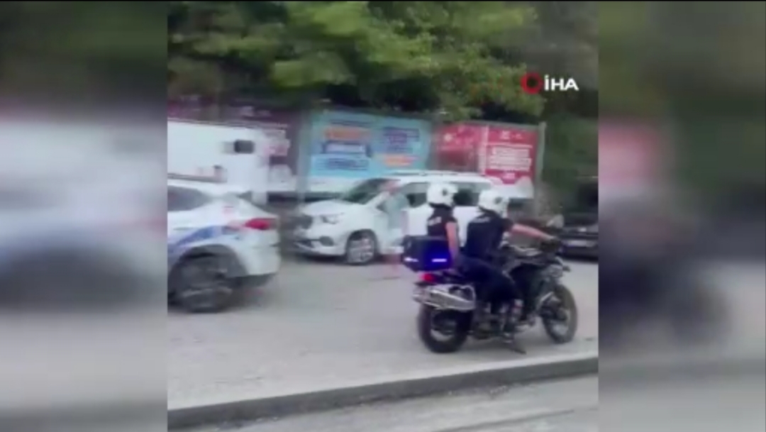 Trafikte yol verme kavgasında 4 kişi bıçaklandı!