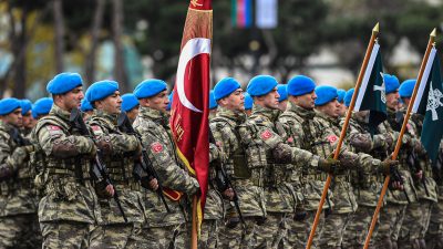 Yurt dışında yaşayan Türk vatandaşlarının yıllardır çözüm beklediği askerlik sorunu