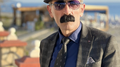 Sosyal medyada seslendirdiği kendine has eğlenceli şarkıları, benzersiz dansları ve