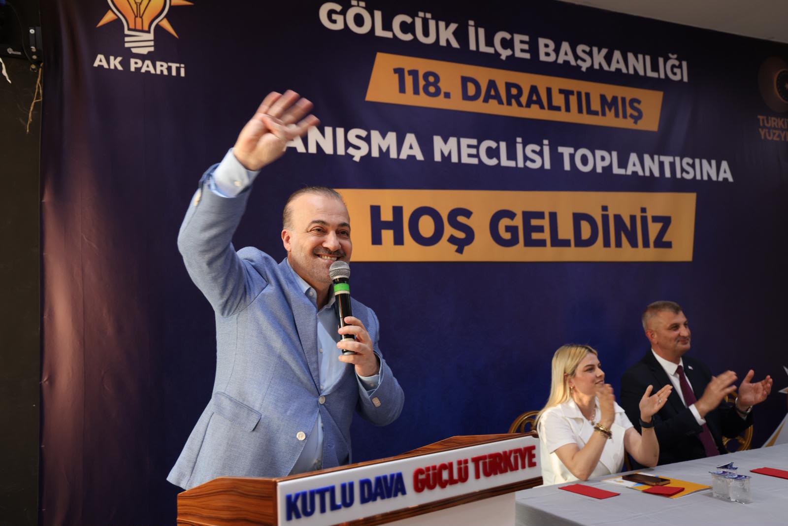 Ak Parti Kocaeli Gölcük'te toplandı