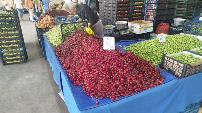 Temmuz'un ilk haftasında İzmit Doğu Kışla Kapalı Pazar Yeri, yaz