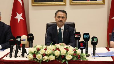 Kocaeli Valisi İlhami Aktaş, Valilik Karamürsel Alp Toplantı Salonu’nda düzenlenen