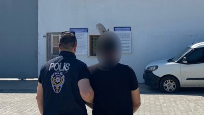 Kocaeli'nin Derince ilçesinde emniyet tarafından düzenlenen operasyonda, uyuşturucu ticareti suçundan