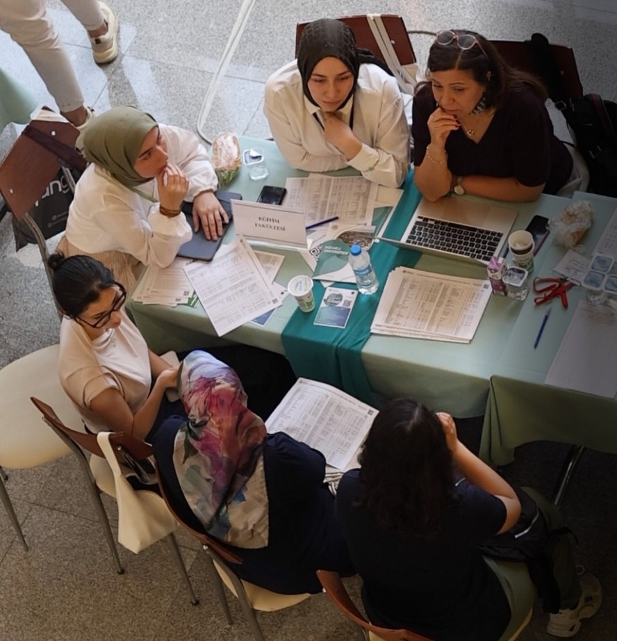 Kocaeli Üniversitesi'ni neden tercih etmelisiniz? Akademisyenlere ve öğrencilere sorduk