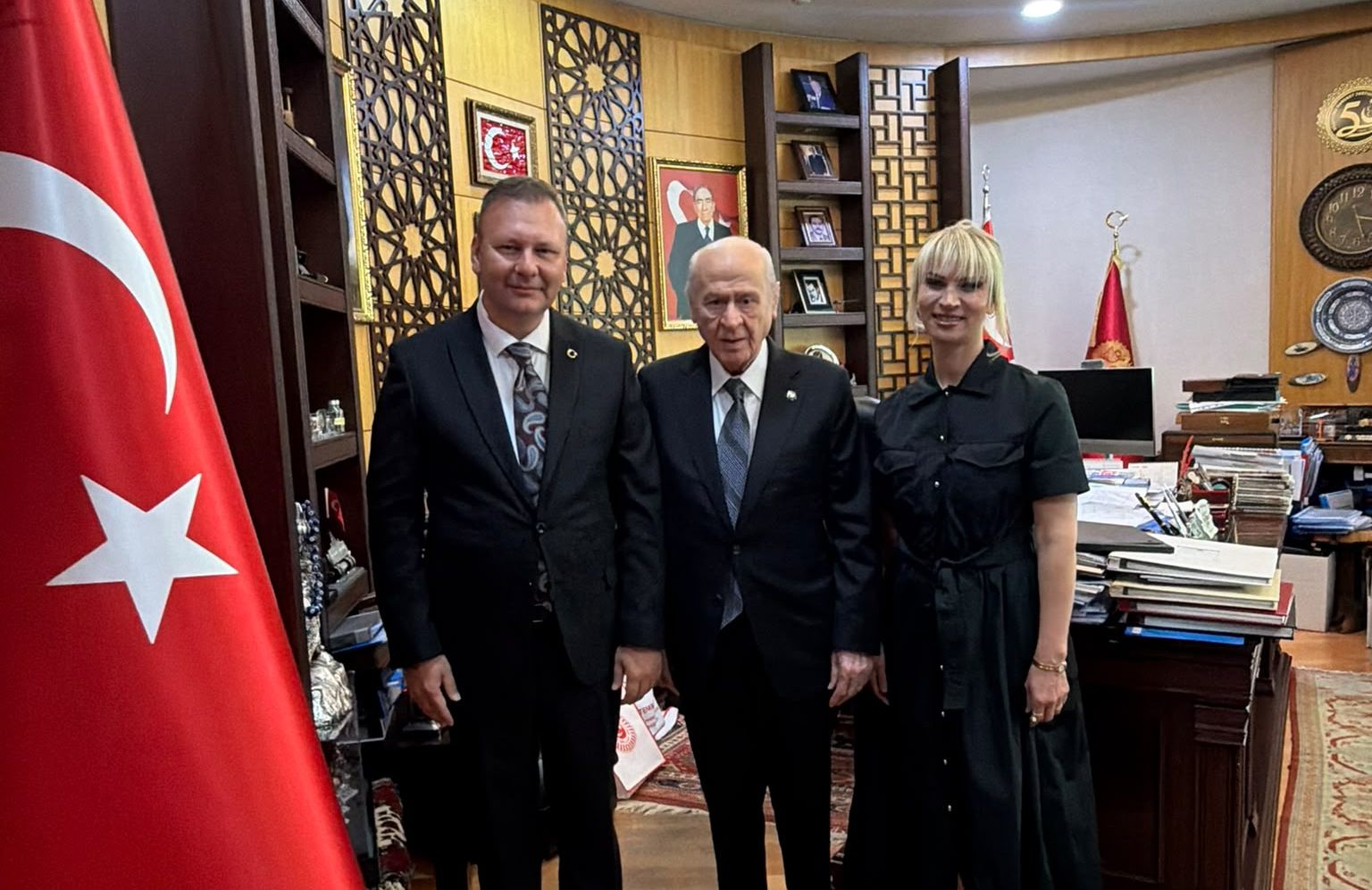 MHP Kocaeli’de dijital dönem: Emengen’in Raporu Devlet Bahçeli'den tam not aldı!
