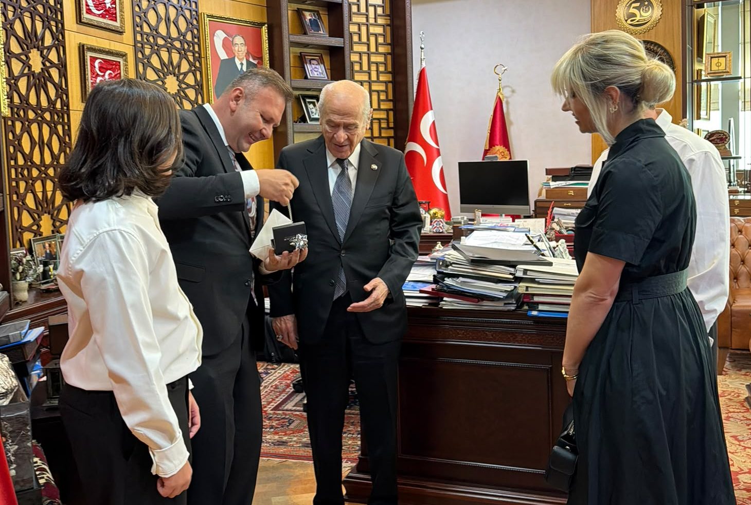 MHP Kocaeli’de dijital dönem: Emengen’in Raporu Devlet Bahçeli'den tam not aldı!
