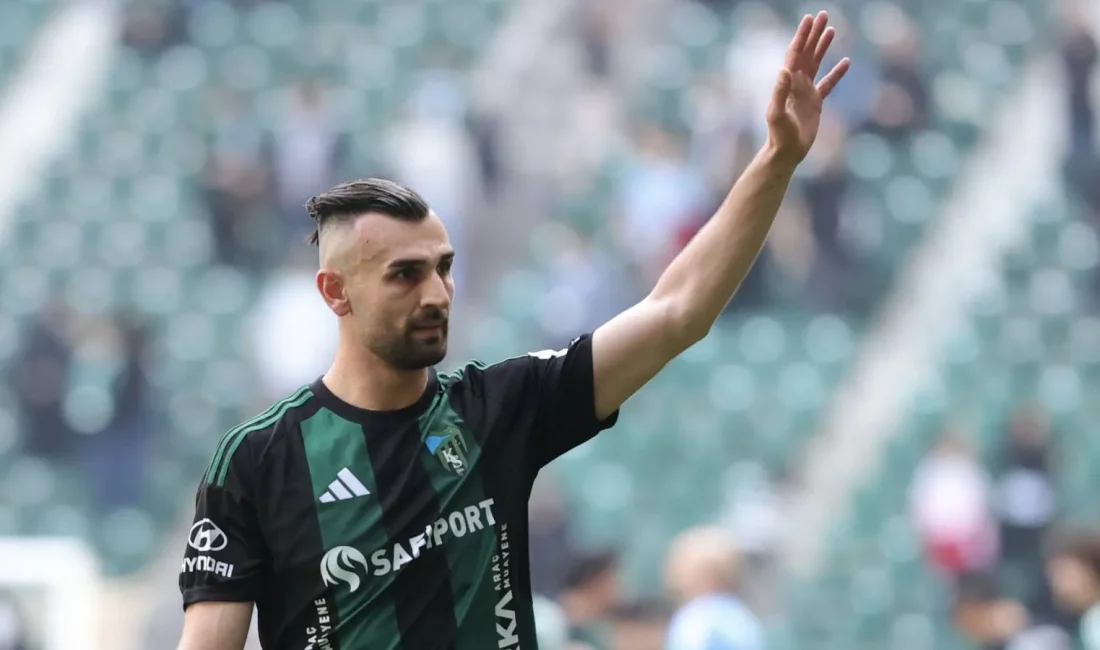 Kocaelispor'dan ayrılan Serdar Dursun, Antalyaspor ile anlaşmaya çok yakın. Tecrübeli