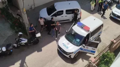 Kocaeli'nin Darıca ilçesinde, 18 yaşındaki Ece Naz Macit'in başından silahla
