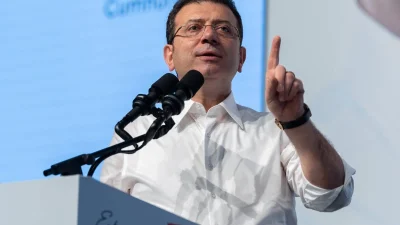 İBB Başkanı Ekrem İmamoğlu, İzmit Belediye Başkanı Fatma Kaplan Hürriyet'in