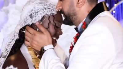 İzmitli sosyal medya fenomeni Zehra Özdemir, görkemli düğün töreniyle gündem