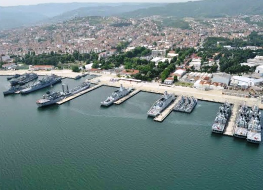Gölcük Deniz Ana Üs Komutanlığı'nda imzalanan 77 bin TL tutarındaki