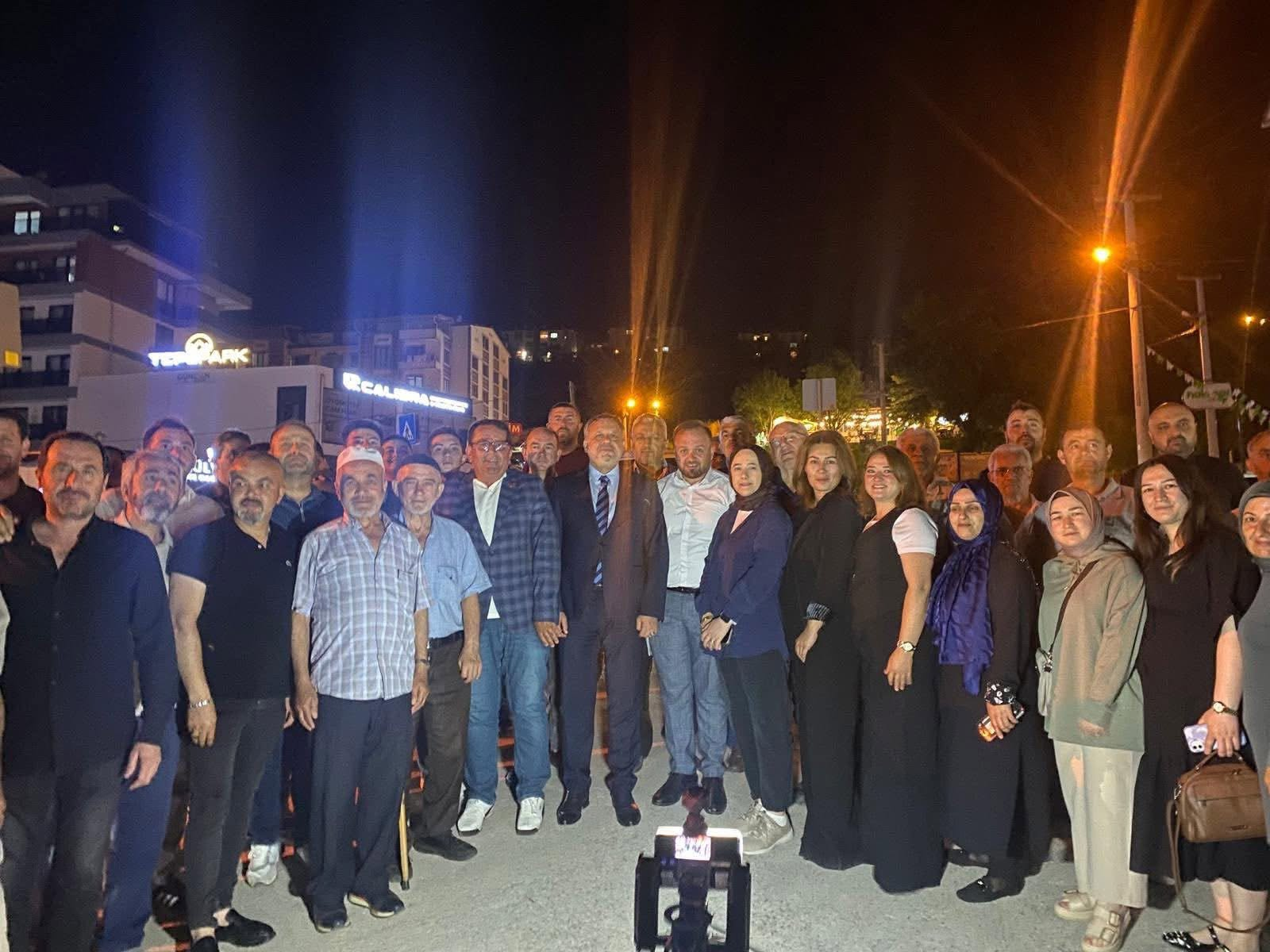 AK Parti İzmit teşkilatı Tepeköy’de vatandaşlarla buluştu