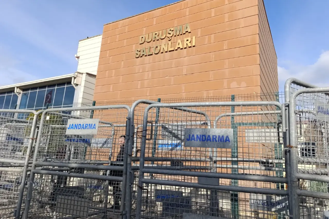 Son dakika... İBB davasında 1 belediye başkanı dahil 6 tahliye