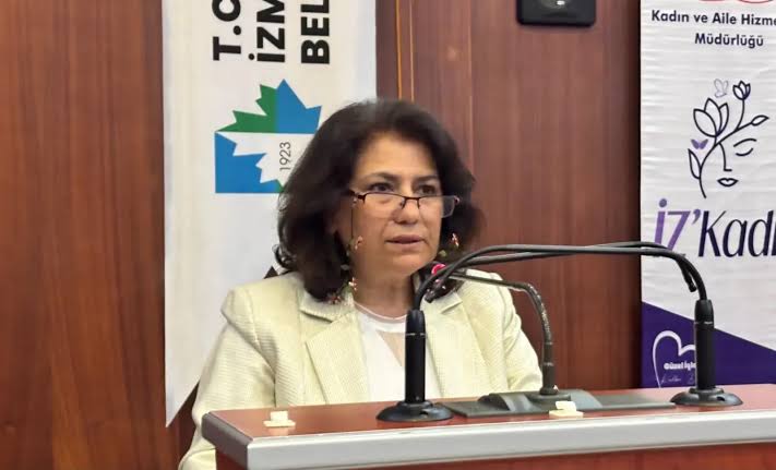 İzmit Belediye Başkan Yardımcısı Sibel Solakoğlu görevden alındı