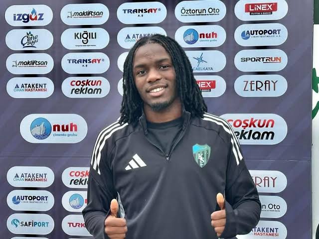 Kocaelispor kampında şok kriz: Antrenörlerle tartışan futbolcunun bileti kesildi!