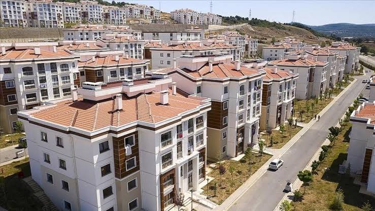 İzmit’te ev sahibi olma hayali kuran yüzlerce vatandaşımızın merakla beklediği