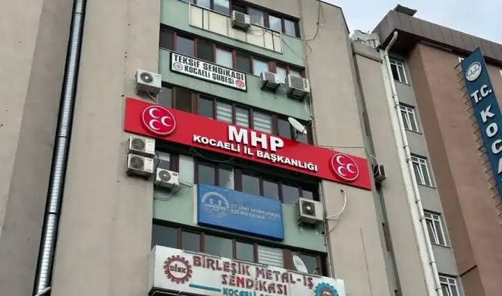 Milliyetçi Hareket Partisi (MHP) Kocaeli teşkilatında milletvekilliği listeleri için perde
