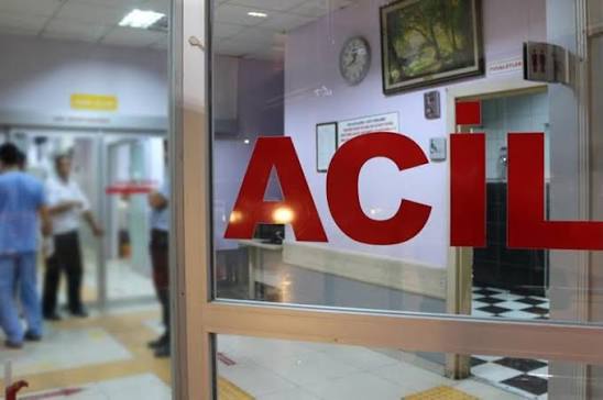 Yaya geçidinde otomobilin çarptığı 24 yaşındaki avukat, kaldırıldığı hastanede yaşamını