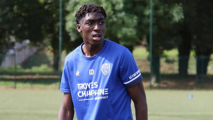 Yeni sezonda Süper Lig’de fırtınalar estirmeyi hedefleyen temsilcimiz Kocaelispor, transfer