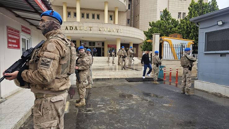 21 yaşındaki genç kızı kaçırıp cinsel saldırıda bulundular