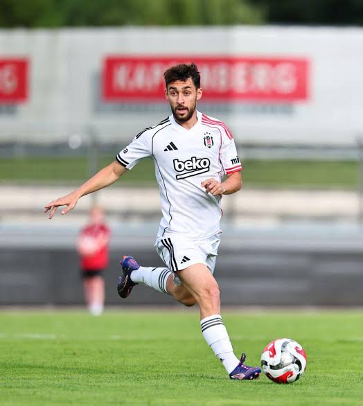 Kocaelispor'a Beşiktaşlı orta saha
