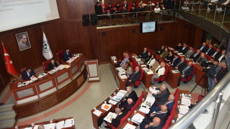 İzmit Belediye Başkanvekilliği seçimi öncesi CHP'de adaylık krizi büyüyor. Lütfü