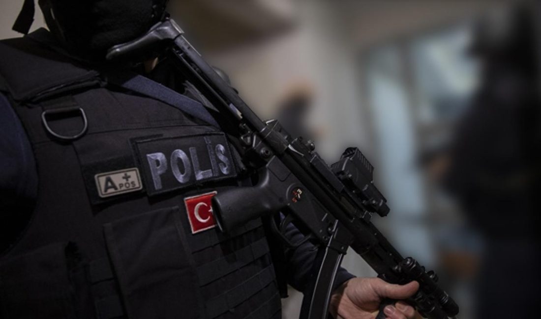 Kocaeli'de polis ekiplerinin FETÖ/PDY'ye yönelik düzenlediği operasyonda 9 şüpheli gözaltına