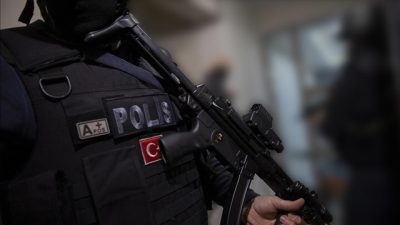 Kocaeli'de polis ekiplerinin FETÖ/PDY'ye yönelik düzenlediği operasyonda 9 şüpheli gözaltına