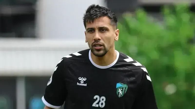 Kocaelispor'da tecrübeli isim takımdan ayrılıyor
