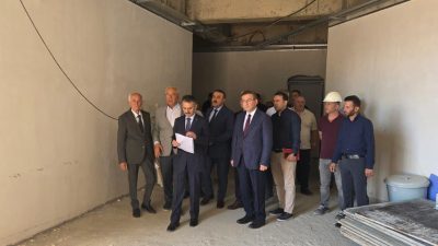 Kocaeli Valisi İlhami Aktaş, Derince Çenesuyu’nda yapımı süren 35 derslikli