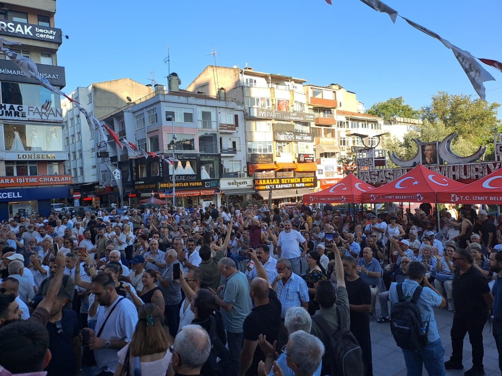 İzmit sokağa dökülüyor: CHP Kocaeli'den birlik çağrısı!