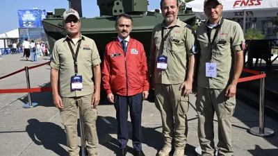 Kocaeli Valisi İlhami Aktaş, TEKNOFEST Mavi Vatan’da FNSS Savunma Sistemleri