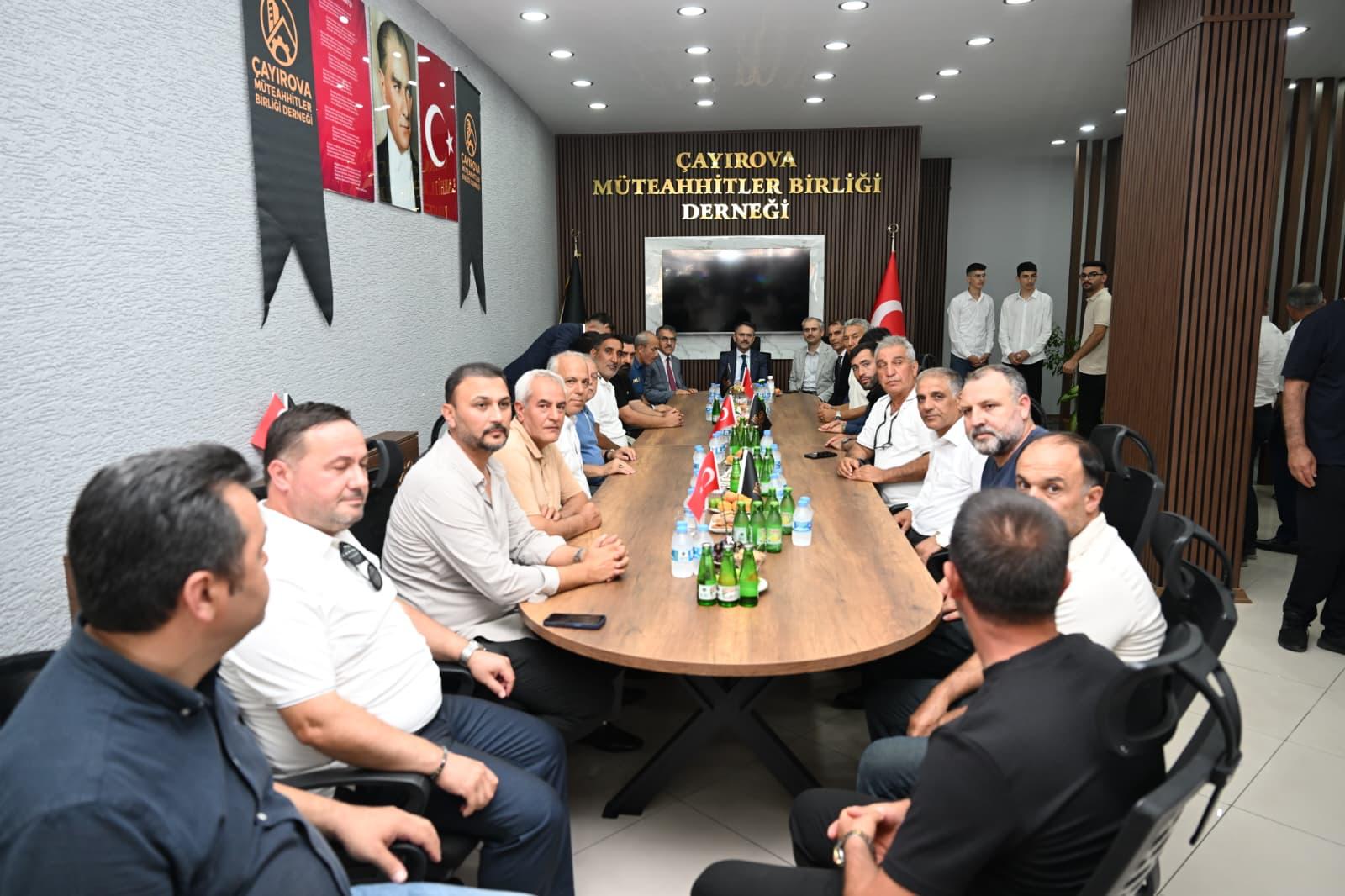 Vali İlhami Aktaş, Çayırova Müteahhitler Birliği Derneği Ziyaret Etti