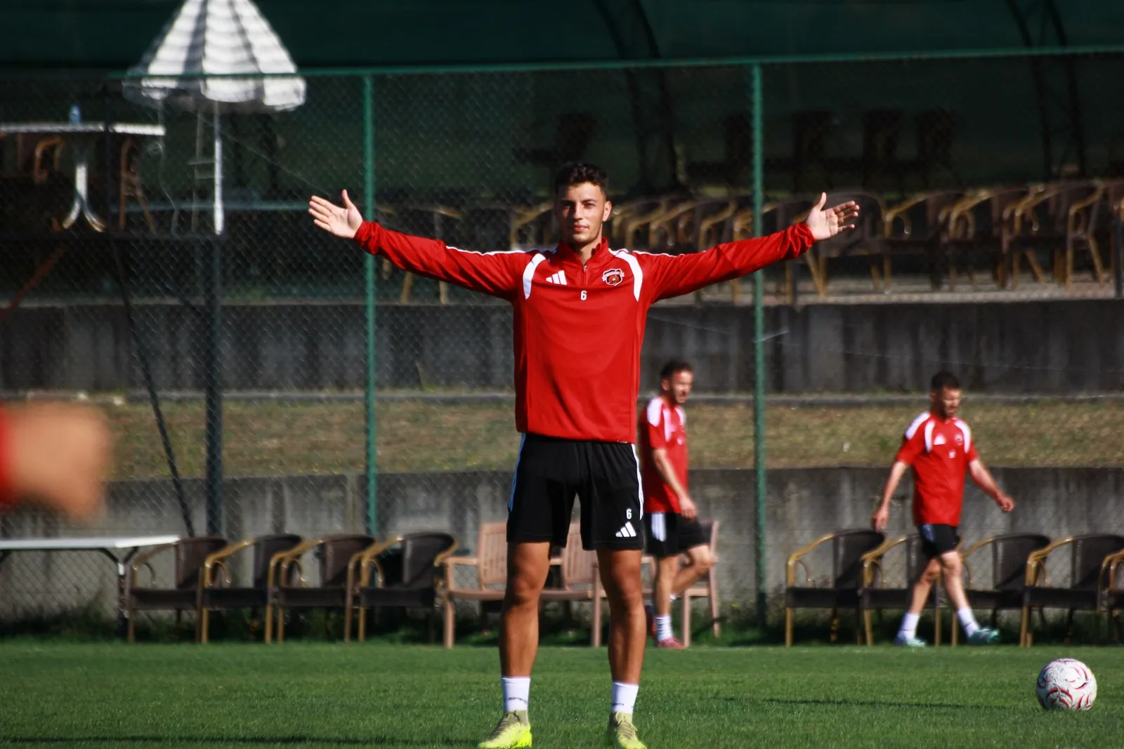 Gölcükspor tam sürat devam ediyor
