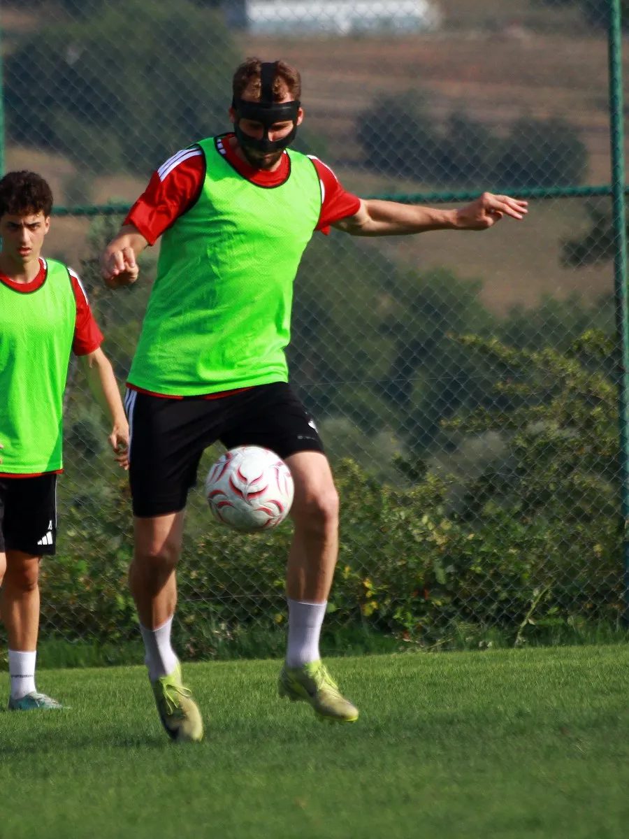 Gölcükspor tam sürat devam ediyor