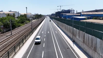 Kocaeli Büyükşehir Belediyesi, kent genelinde sürdürdüğü ulaşım yatırımlarıyla vatandaşlara daha