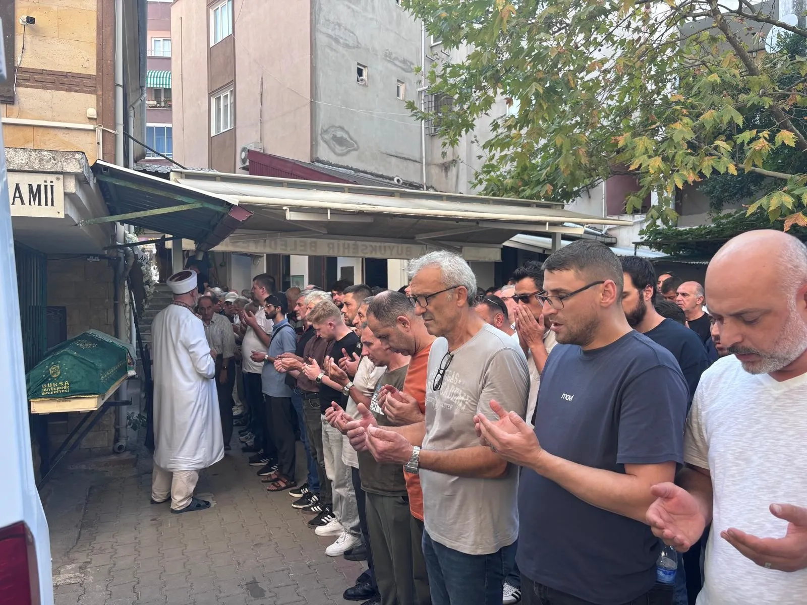 Göle düşen 32 yaşındaki Emre Çapkın hayatını kaybetti
