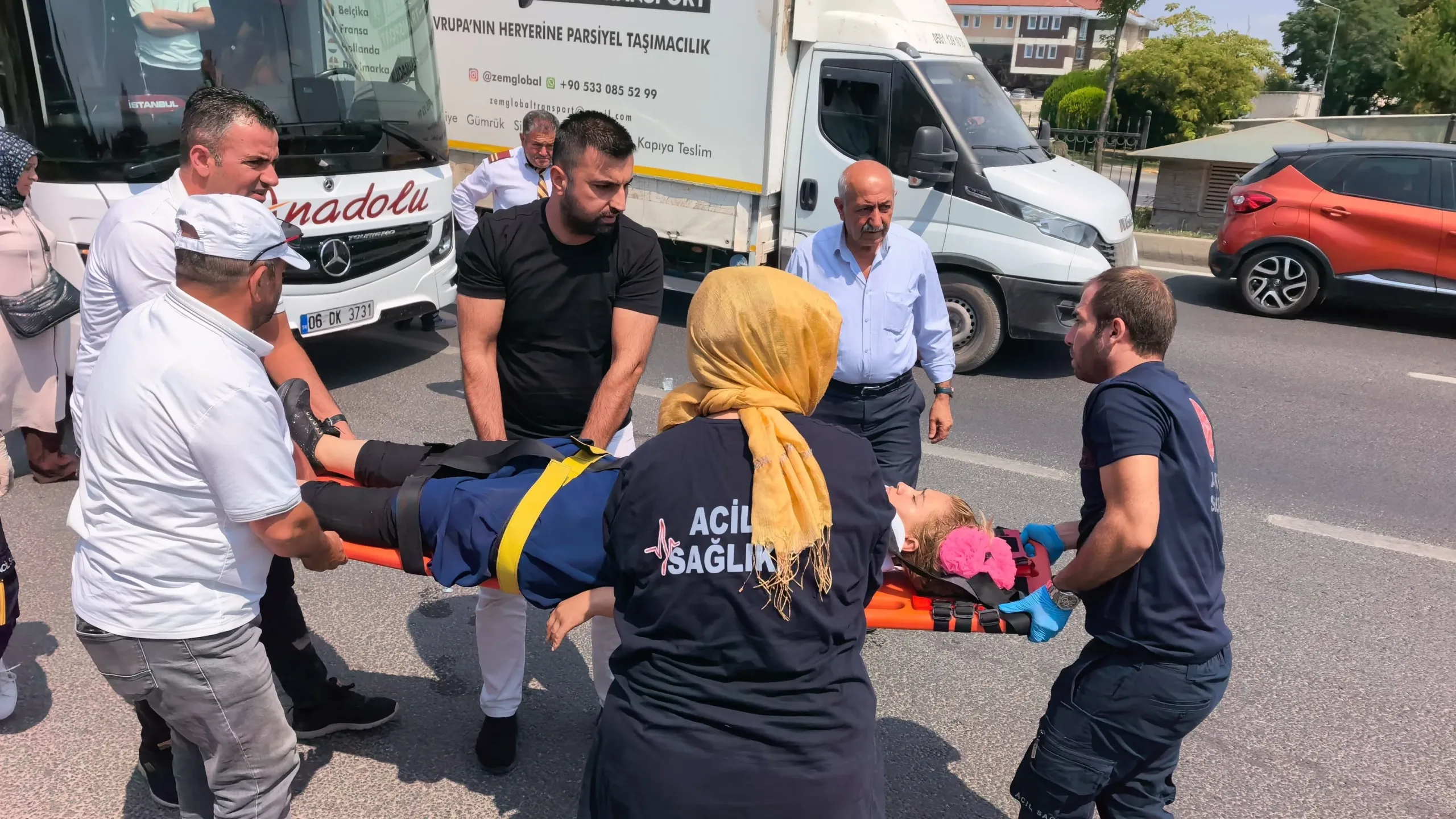 Yolcu otobüsünün çarptığı 30 yaşındaki kadın ağır yaralandı